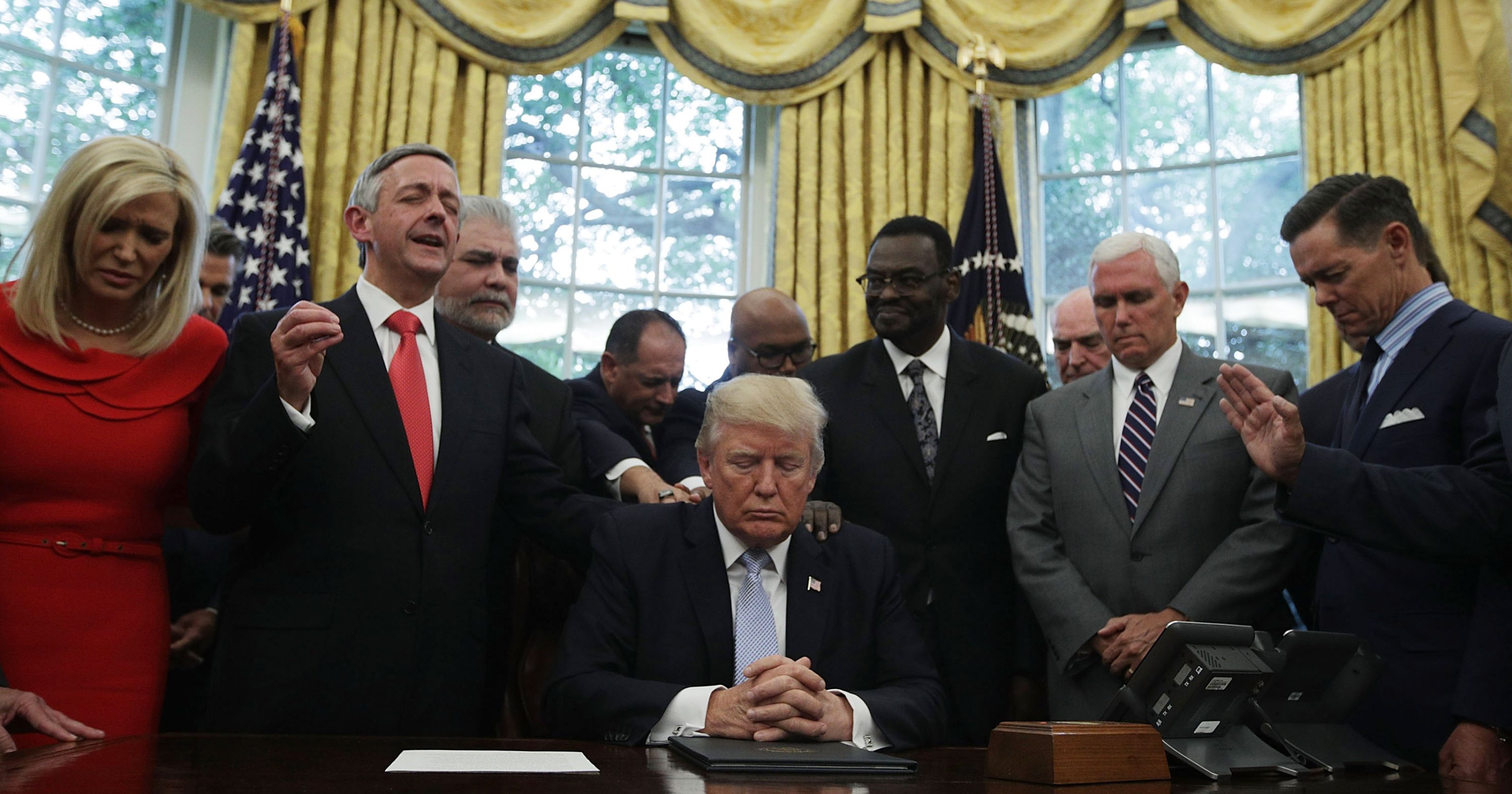 Des leaders chrétiens évangéliques ont prié pour le président Donald Trump afin qu’il soit davantage aimé des Américains.