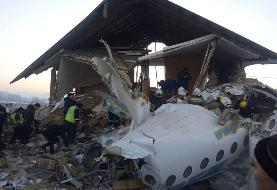Kazakhstan : au moins 15 morts dans le crash d'un avion de ligne près d'Almaty
