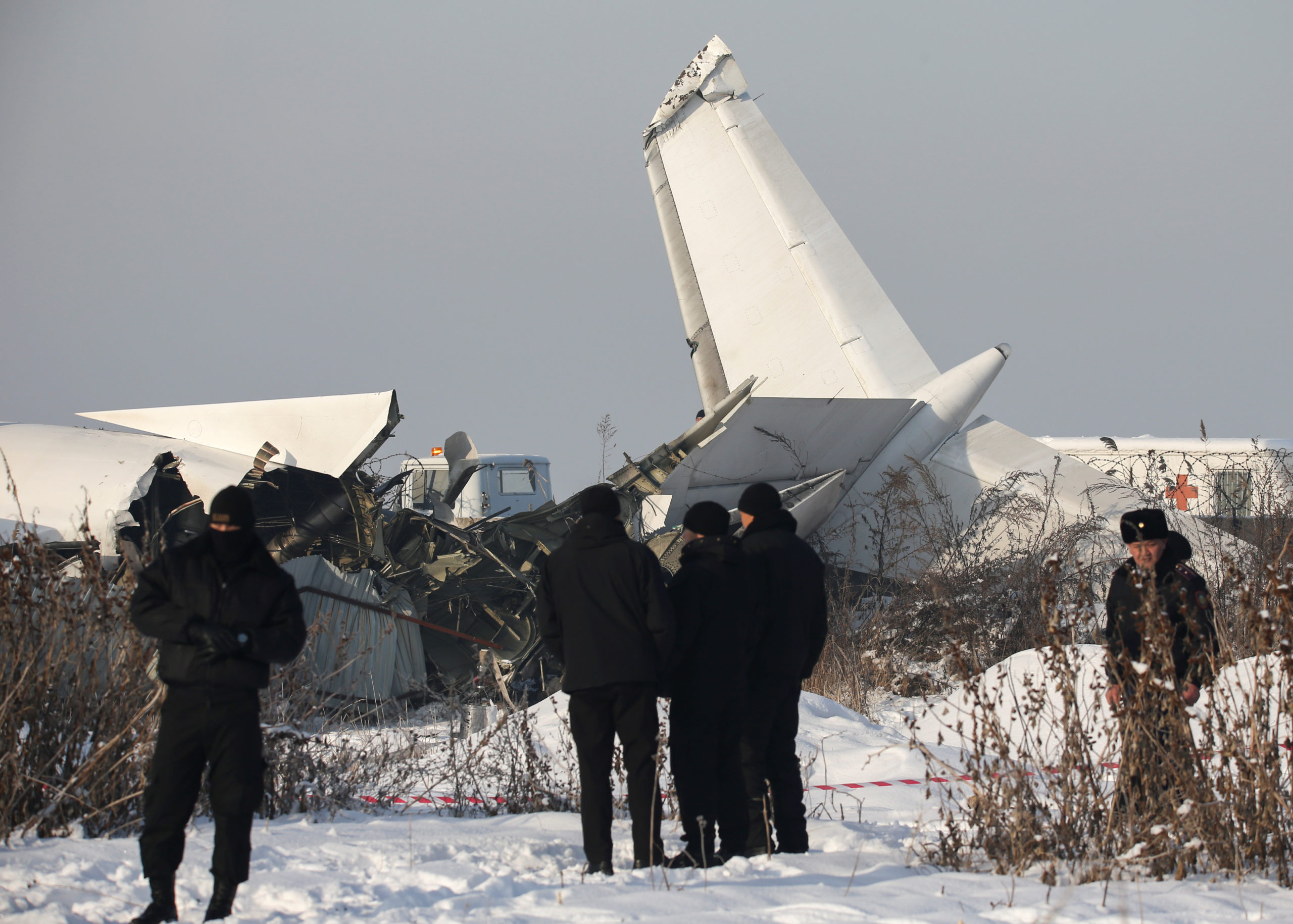 Le crash d'un avion de la compagnie Bek Air près de la métropole commerciale d'Almaty au Kazakhstan a fait au moins 15 morts, ont annoncé les autorités.