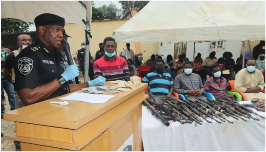 Cameroun: le principal fournisseur d’armes et explosifs aux Ambazoniens dans la crise anglophone arrêté au Nigéria