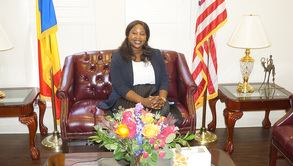 Léonie Kitoko Gata Ngoulou est l'Ambassadrice Extraordinaire et Plénipotentiaire de la République du Tchad auprès des Etats Unis d'Amérique