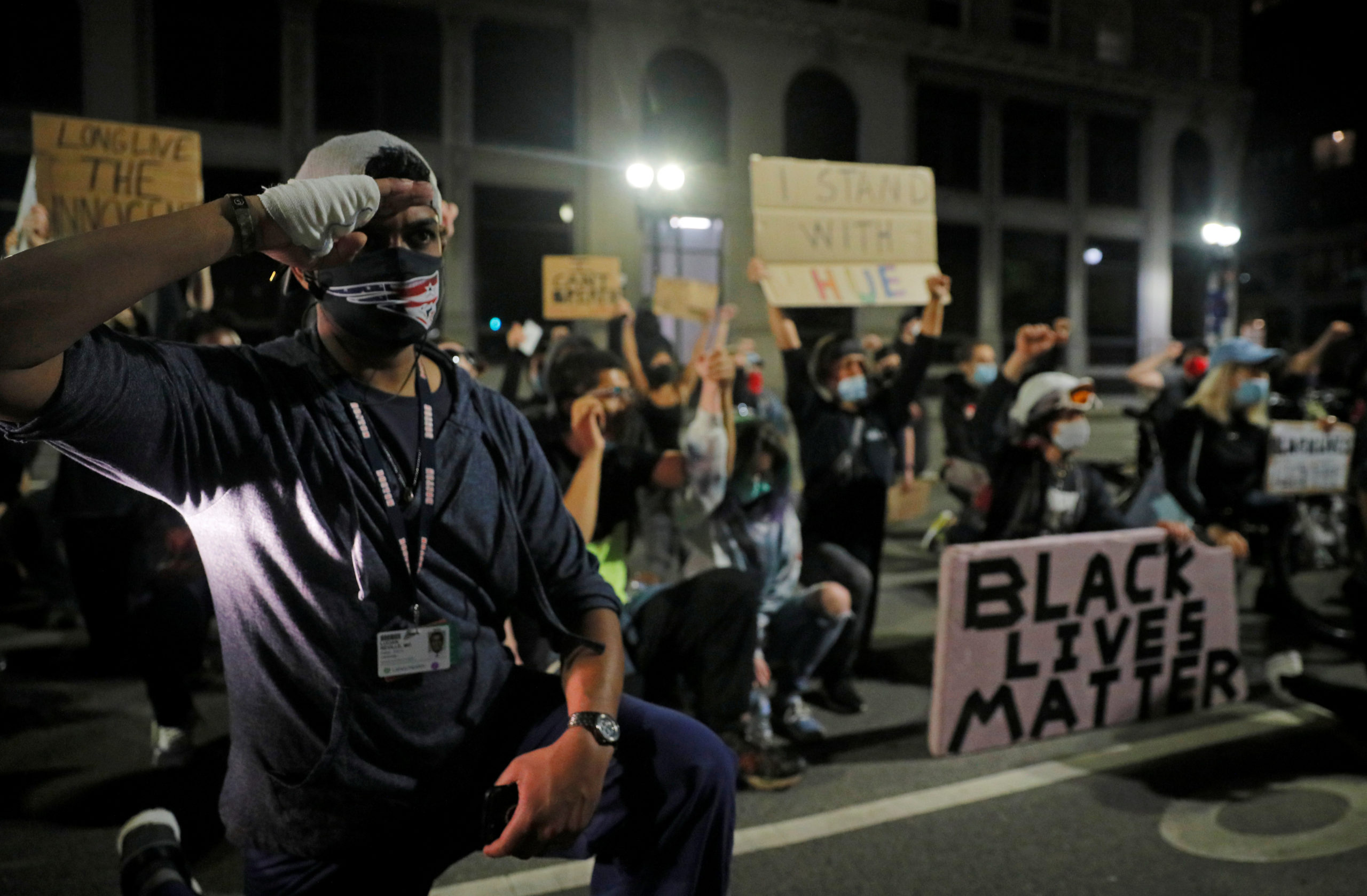USA: NOUVELLES MANIFESTATIONS POUR DEMANDER UNE RÉFORME DE LA POLICE