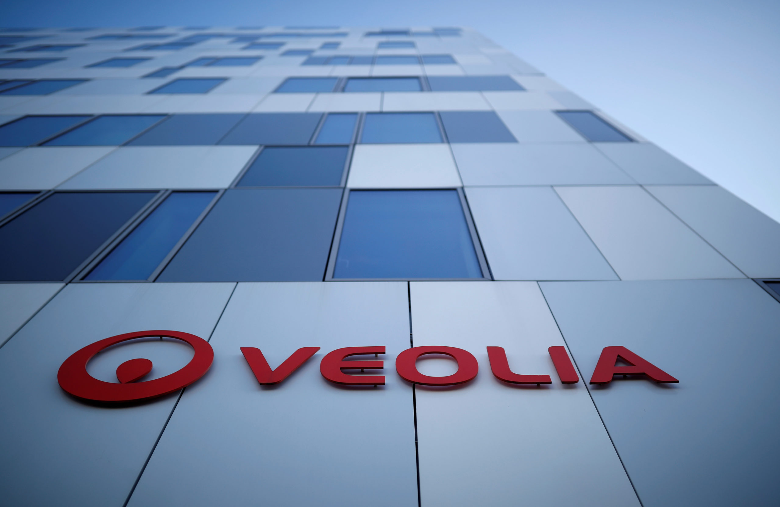 Bercy médiateur officieux de discussions entre Veolia et Suez, selon Bloomberg