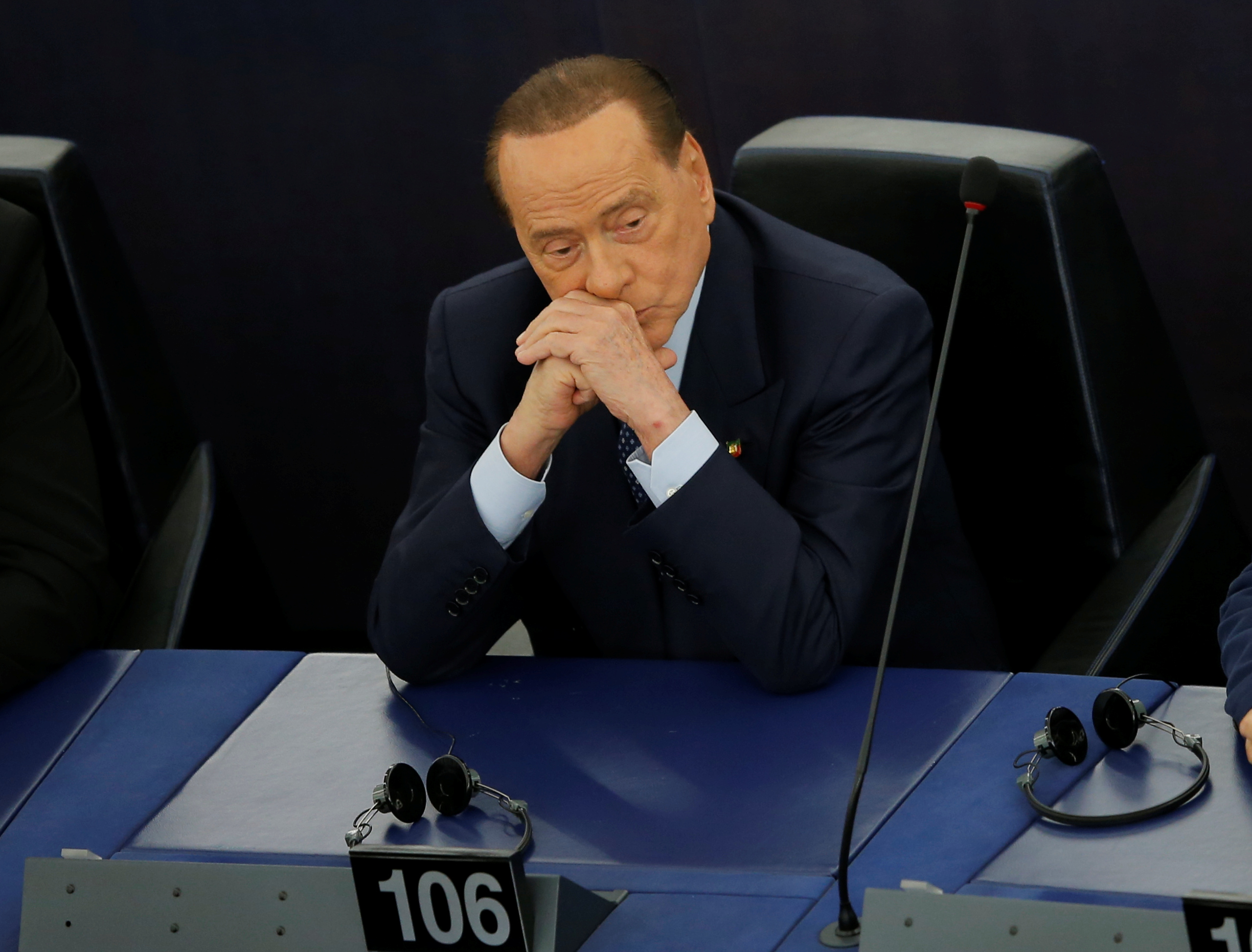 Berlusconi souffre d'une pneumonie après un test positif au coronavirus