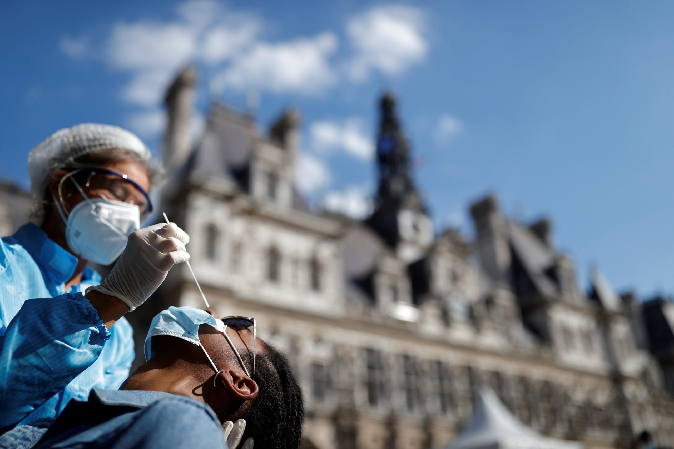 Coronavirus: Plus de 500.000 contaminations et 150 nouveaux décès en France