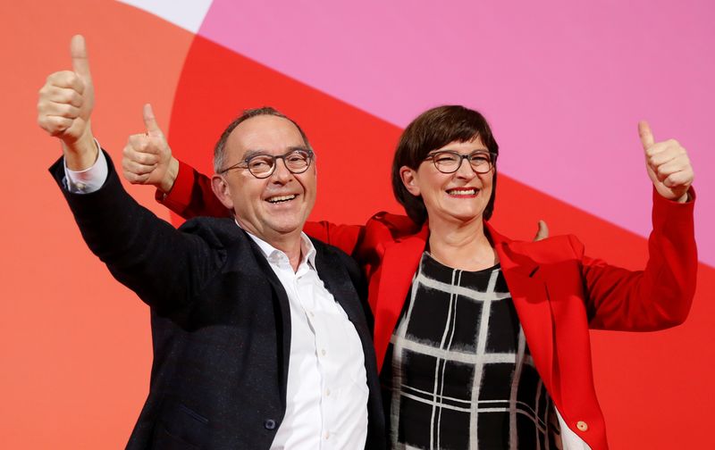 L'aile gauche du SPD prend la tête du parti, la coalition Merkel fragilisée