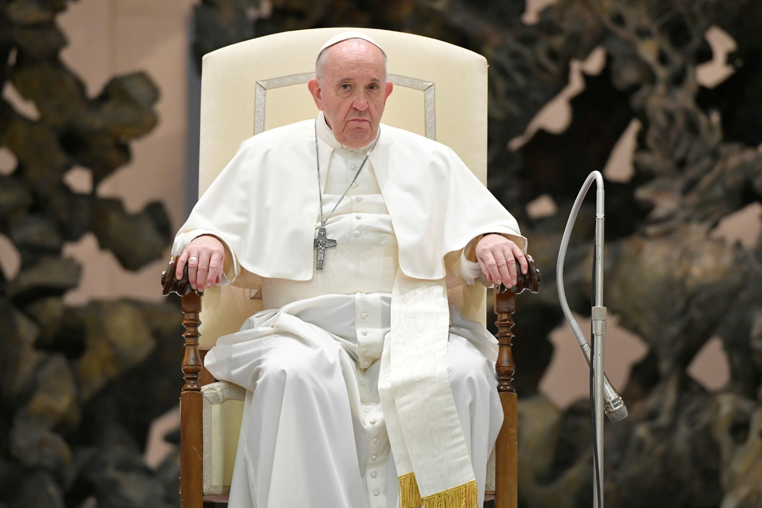 Le pape condamne l'attaque "sauvage" contre une église à Nice