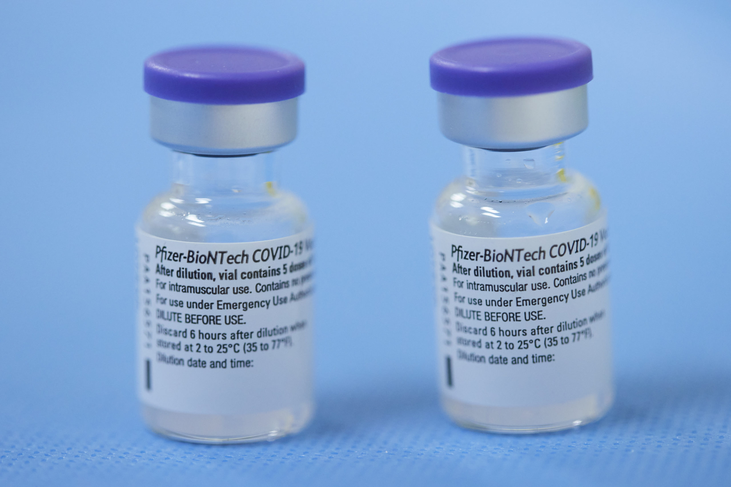 Le vaccin Pfizer réduirait les risques de transmission du coronavirus, selon deux études