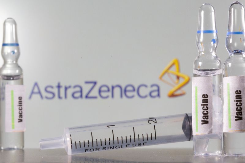 UE: L'EMA donne le feu vert au vaccin d'AstraZeneca contre le COVID-19